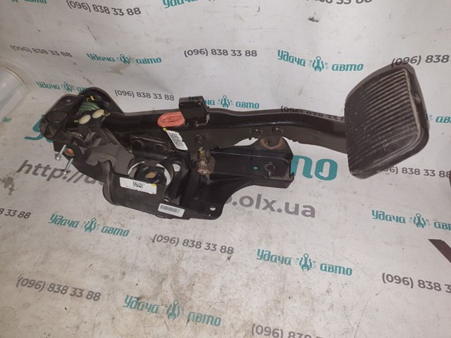 Педаль тормоза FV6Z2455B FORD