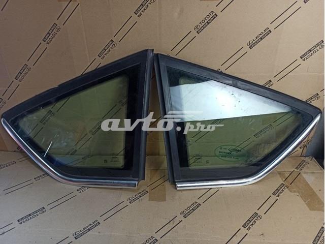 Стекло багажника, левое GM5Z5829711D FORD