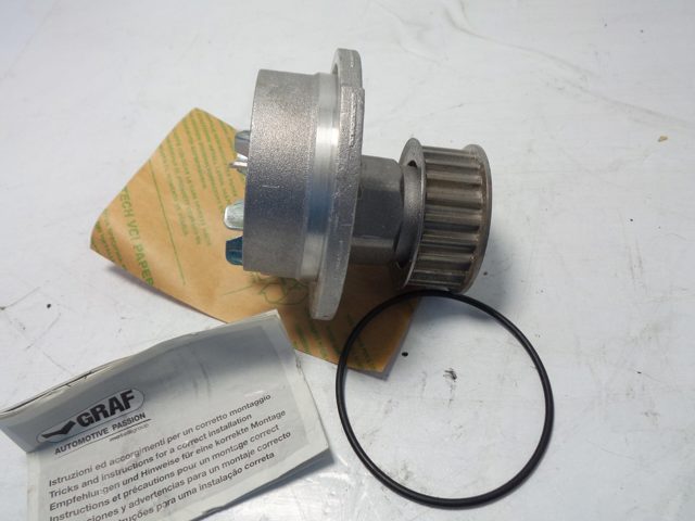 OPEL 1334066 Помпа в наличии Харьков