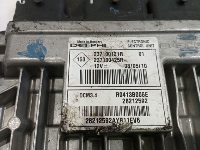 RENAULT 237100425R Блок управления двигателем в наличии Николаев