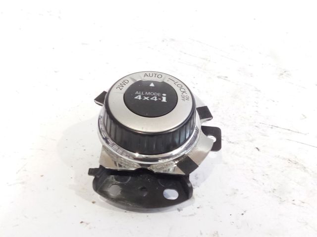 NISSAN 255354CE0A Кнопка включения полного привода в наличии Черновцы