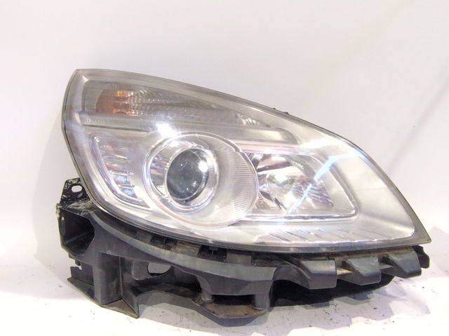 260105359R RENAULT Правая фара купить в Каменское