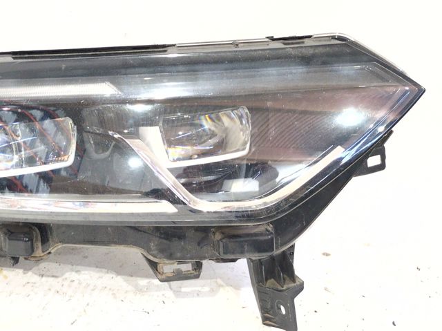 RENAULT 260108343R Правая фара в наличии Сумы