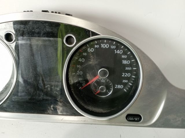 3C8920870 Приборная доска (щиток приборов) купить Харьков