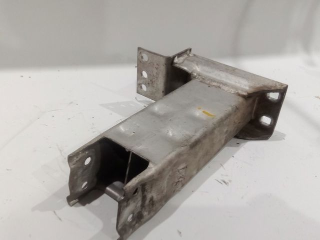 51113419957 BMW Кронштейн бампера переднего левый купить в Львов