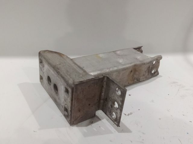 51113419957 BMW Кронштейн бампера переднего левый купить в Тернополь