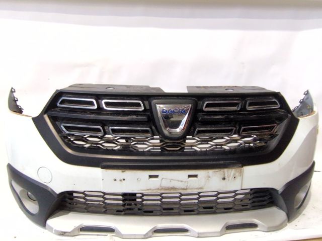 RENAULT 620228129R Передний бампер в наличии Николаев