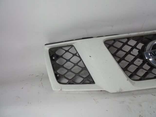 62310EB00A NISSAN Решетка радиатора купить в Ровно