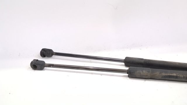 689600F012 TOYOTA Амортизатор багажника купить в Ирпень