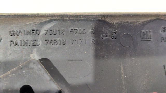RENAULT 768185709R Накладка стойки кузова внешняя передняя правая в наличии Чернигов