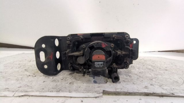 TOYOTA 8122002051 Фара противотуманная левая в наличии Киев