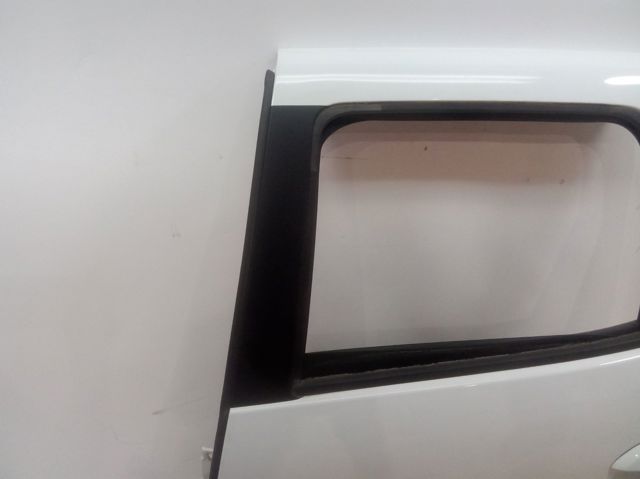 821017139R RENAULT Дверь задняя левая купить в Кривой Рог