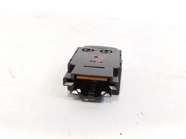 8616A001 MITSUBISHI Кнопка включения парктроника купить в Черкассы