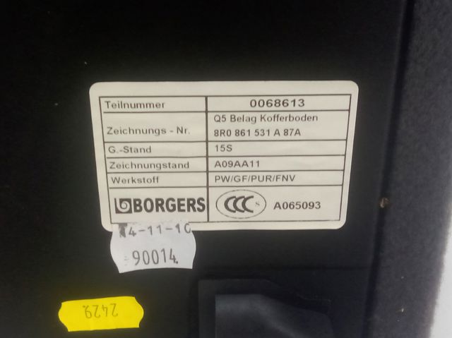 VAG 8R0861531A87A Облицовка багажного отсека нижняя в наличии Львов