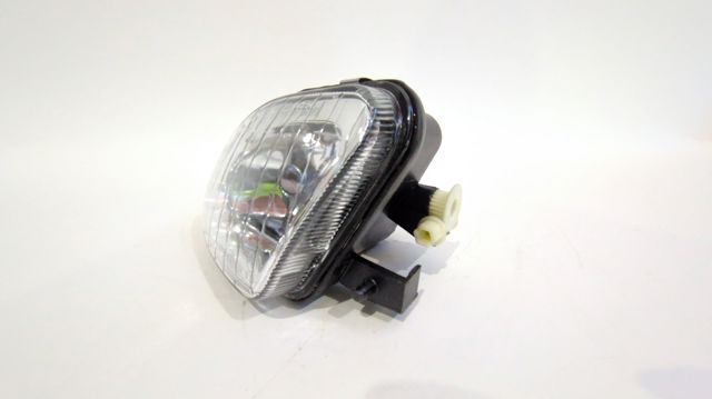 MERCEDES 9068200856 Фара противотуманная левая в наличии Ужгород