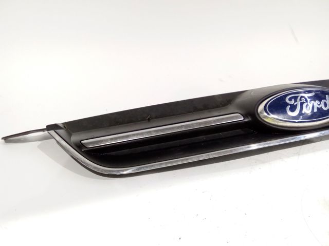 AM51R8200CB FORD Решетка радиатора купить в Хмельницкий