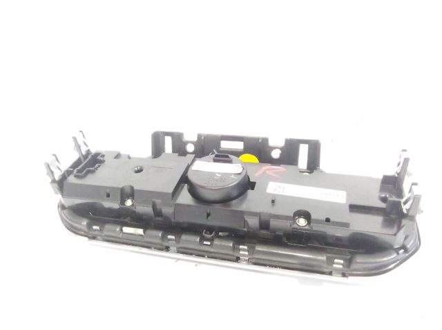 LAND ROVER LR061199 Часы салонные в наличии Каменское