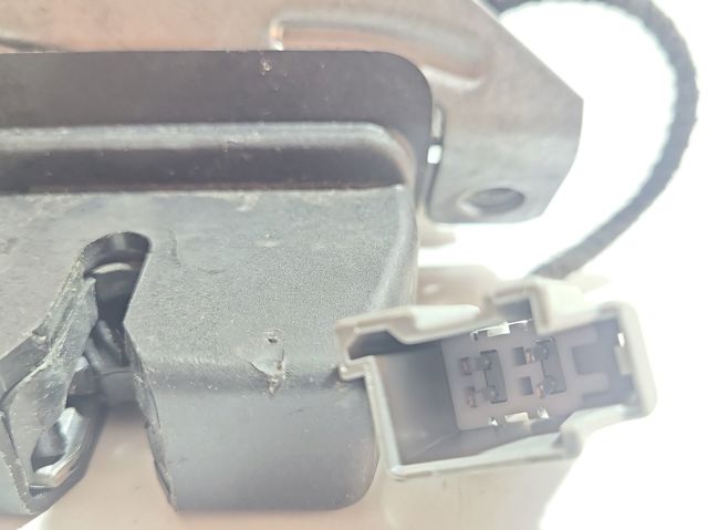 FORD 1903661 Замок багажника в наличии Одесса
