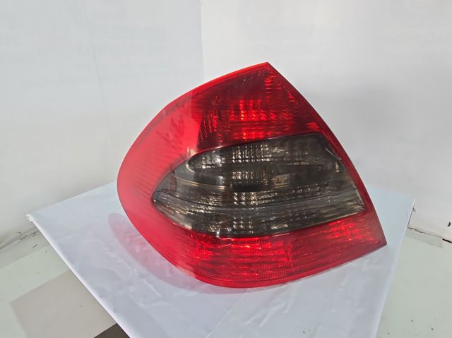 MERCEDES 2118200564 Фонарь задний левый в наличии Ирпень