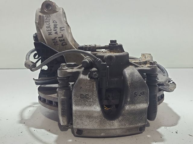 MERCEDES 2473320800 Цапфа (поворотный кулак) передний правый в наличии Чернигов