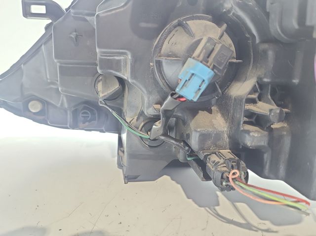 260104EH2A NISSAN Правая фара купить в Полтава