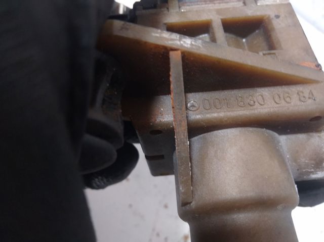 MERCEDES 0018300684 Кран печки в наличии Хмельницкий