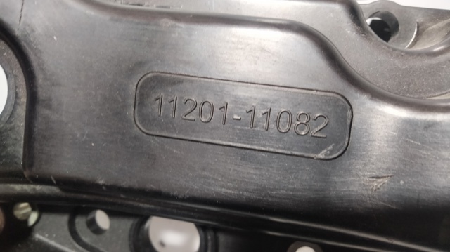 TOYOTA 1120111082 Клапанная крышка в наличии Винница