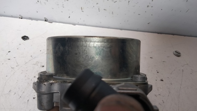 NISSAN 146503760R Насос вакуумный в наличии Полтава