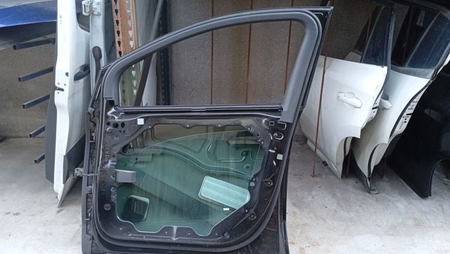 MERCEDES 2947200602 Дверь передняя правая в наличии Харьков