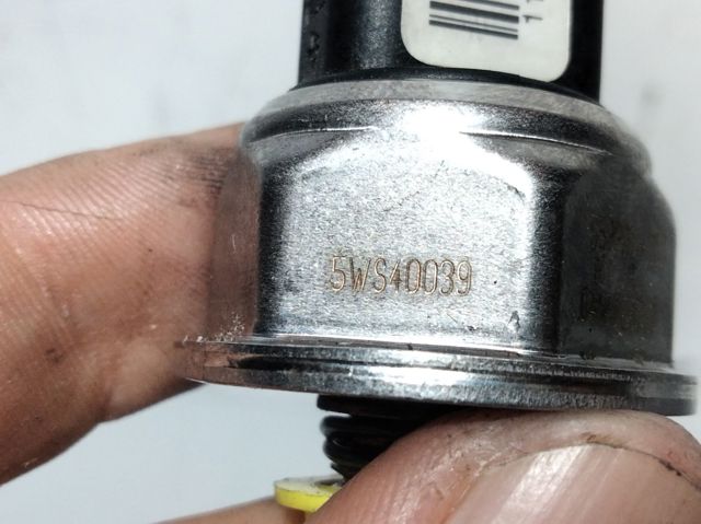 5WS40039 Датчик давления топлива купить Ровно