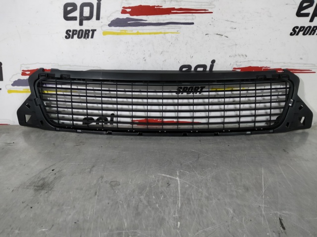 622540008R RENAULT Решетка бампера переднего купить в Украина