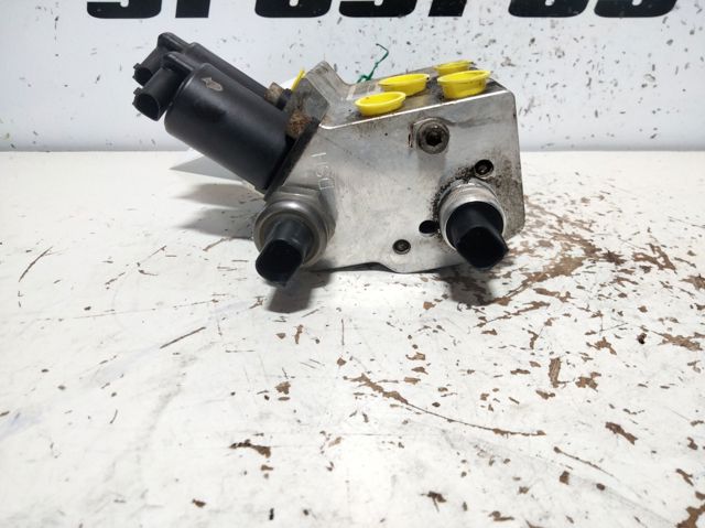 6760840 BMW Блок клапанов регулируемой подвески купить в Харьков