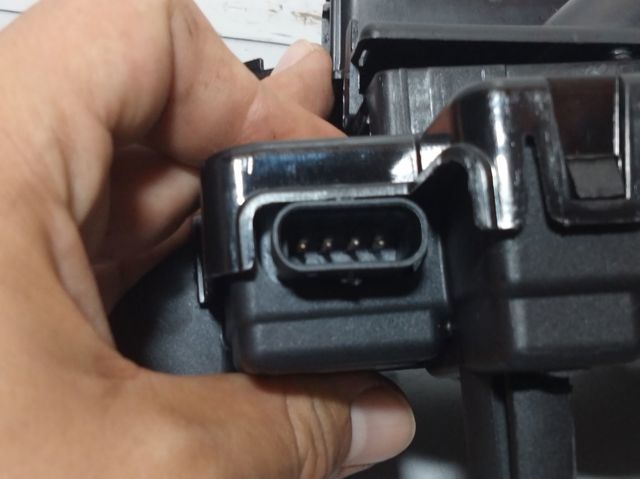 754HR1AB010 MERCEDES купить в Украина