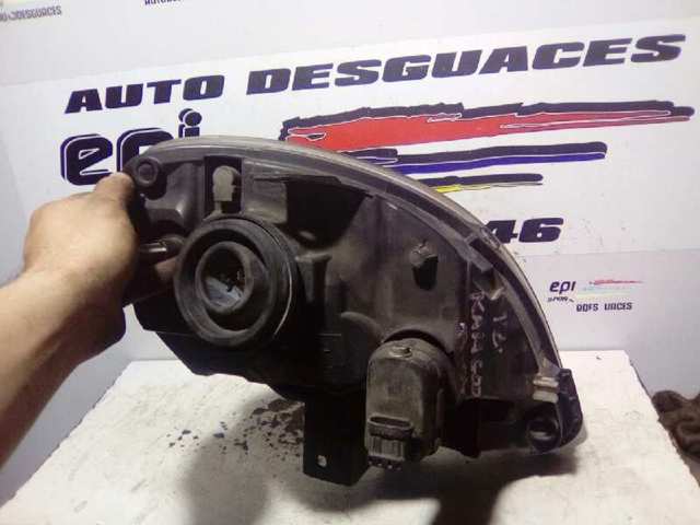 7701069084 RENAULT Левая фара купить в Ужгород