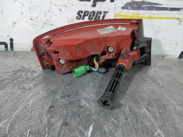 VAG 8T8945095F Фонарь задний левый внешний в наличии Чернигов