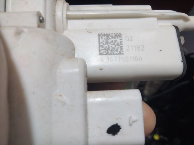 A0997307700 MERCEDES Замок двери задней левой купить в Львов