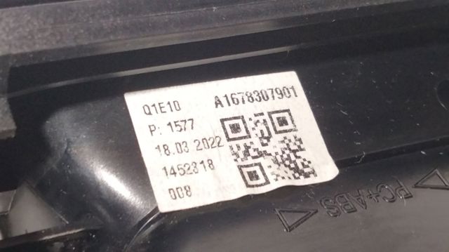 MERCEDES A1678307901 Решетка вентиляции салона на "торпедо" правая в наличии Хмельницкий