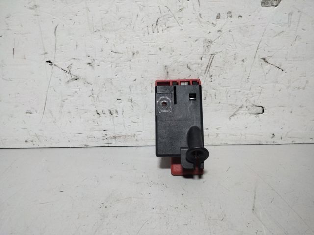 MERCEDES A1778808902 Ручка открывания капота в наличии Тернополь