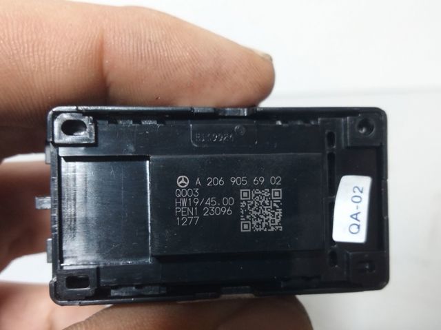 MERCEDES A2069056902 в наличии Ирпень