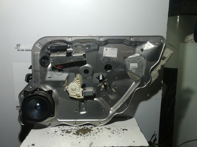 MERCEDES A2217300835 Замок двери задней правой в наличии Львов