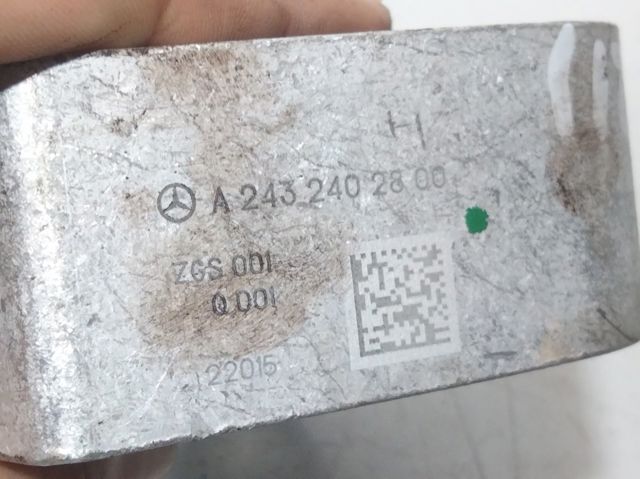 A2432402800 MERCEDES Подушка (опора) двигателя правая верхняя купить в Полтава