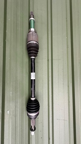 NISSAN 391005SN0A Полуось (привод) передняя правая в наличии Винница