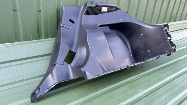 Облицовка багажного отсека, правая 849505SH0B NISSAN