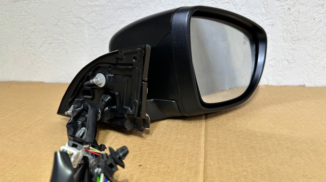 Боковое зеркало заднего вида правое 963015SH4B NISSAN