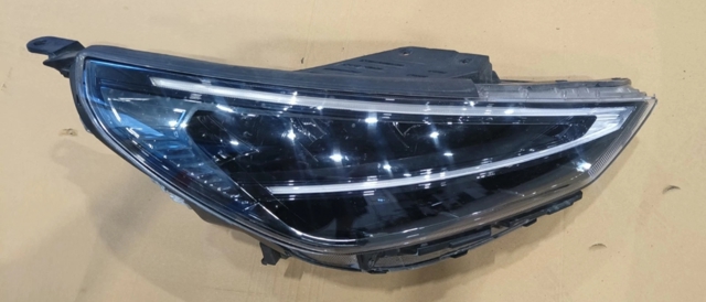 92102G4600 HYUNDAI Фара правая купить в Павлоград