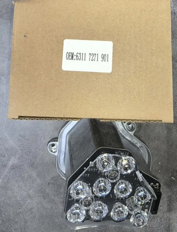 Левый фонарь указателя поворота 63117271901 BMW