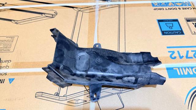 51747383851 BMW Воздуховод тормозного диска левый купить в Запорожье