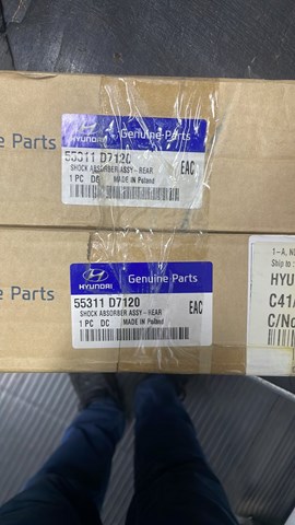 Стойка амортизатора задняя Хендай Туксон III