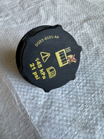 Крышка бачка Вольво С80 II