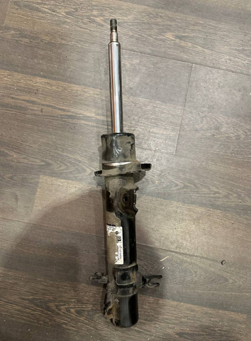 Стойка передняя правая 31309813654 BMW